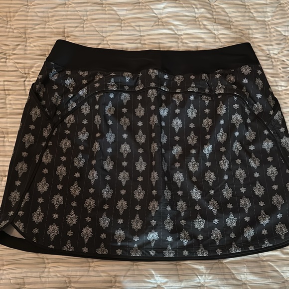 Lands End Swim Skirt with pockets. Attached undershorts. Great condition! - Picture 6 of 10